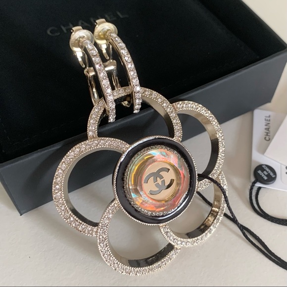 Chanel Jumbo camellia crystal earring - Picture 1 of 17